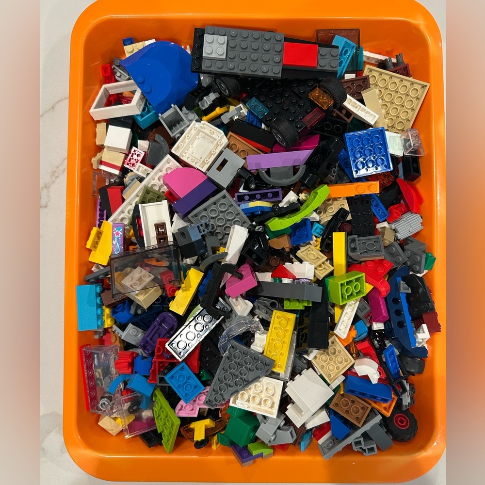 Lego Assorted Brick Collection - 2 lb (Lot #2) - Picture 2 of 2